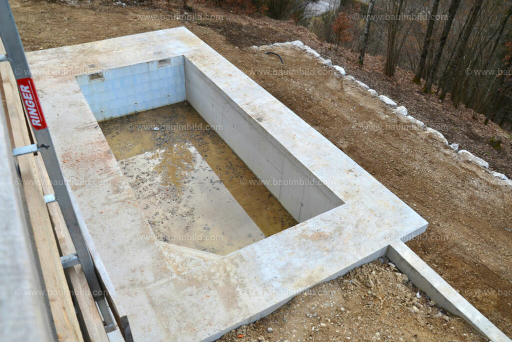 bib-lg25-aussenanlagen-0015 | Nach LV-Leistungsgruppen sortierte Detailfotos über den Bau eines Hauses. Alle Hausbau-Bilder direkt vom Urheber und Autor der Website Haus-Selber-Bauen.com