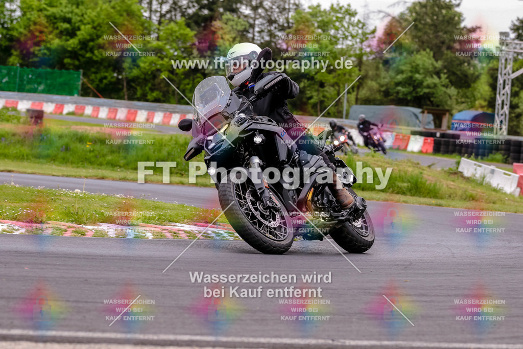MotoTeamVBK-20517 | Hier findet Ihr Bilder von Touristenfahrten auf der Nürburgring Nordschleife oder von anderen Veranstaltungen die ich besucht habe. Viel Spass beim Durch Schauen 