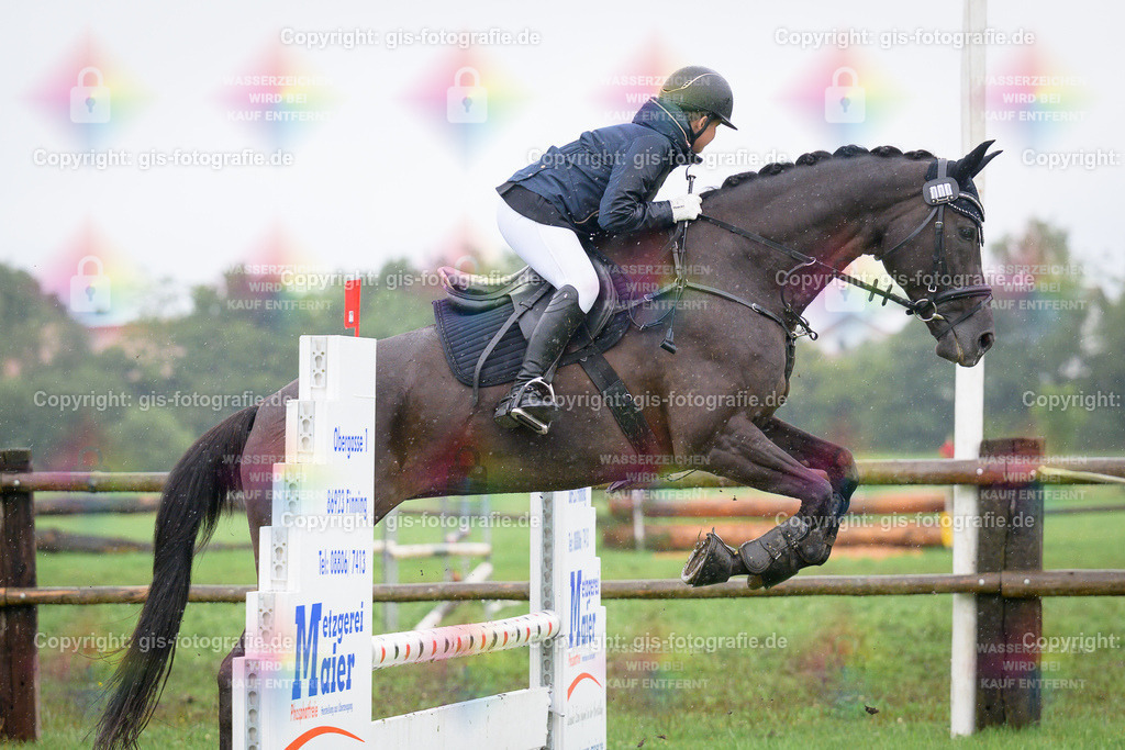 084_Schwarz_Anika_Sternenkönigin_A1_Springen_250802_02 | gis-fotografie