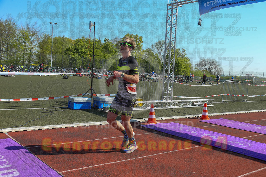 220424_1139_EX1_4853 | Sportfotografie im Rhein-Sieg Kreis, Köln, Bonn, NRW, Rheinland Pfalz, Hessen, etc. Unser Tätigkeitsfeld umfasst den Laufsport vom Volkslauf über den Marathon, Duathlon, Triathon bis zum Ultralauf wie Kölnpfad Ultra oder Schindertrail.