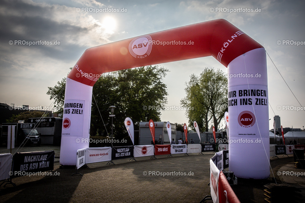 21. ASV Nachtlauf; Koeln, 08.05.24 | Impressionen vom 21. ASV Nachtlauf am 08.05.24 am Tanzbrunnen in Koeln. Foto: BEAUTIFUL SPORTS/Axel Kohring