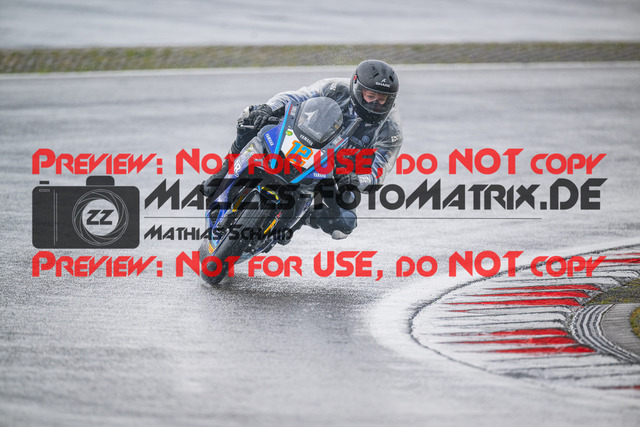 MaZZes_FotoMatrix_240830_6007705_2239 | R7