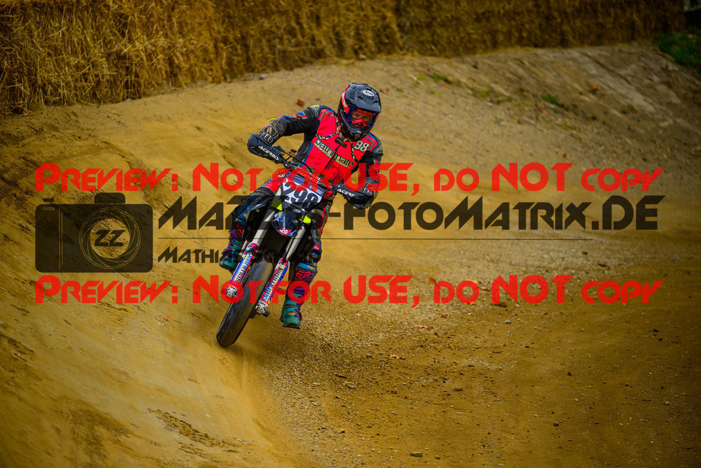 MaZZes_Fotomatrix_20251011_6021986_4139 | SENIOR