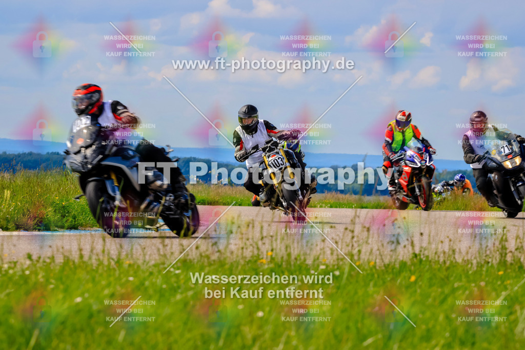 MotoTeam-0824 | Hier findet Ihr Bilder von Touristenfahrten auf der Nürburgring Nordschleife oder von anderen Veranstaltungen die ich besucht habe. Viel Spass beim Durch Schauen 