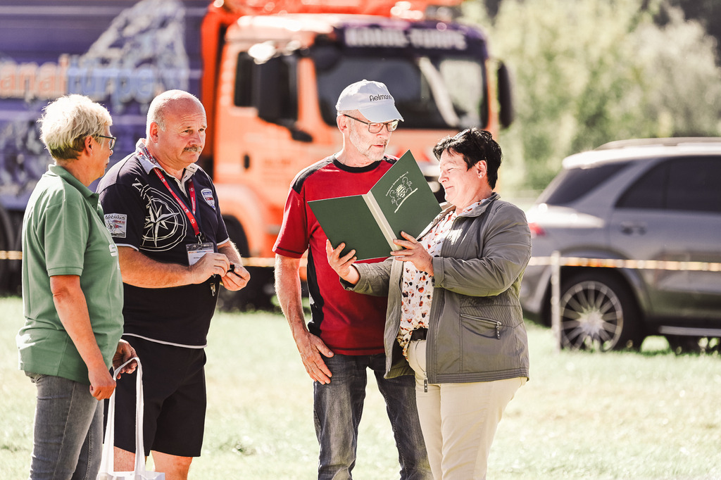 DSC_1236 | Pferde- und Turnierfotografie in Westsachsen. Pferdeportraits, Auftragszeichnungen und intuitive Kunst.