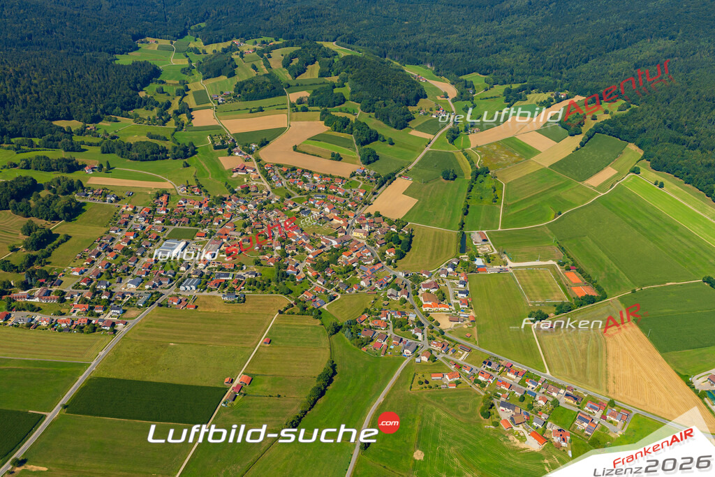 Luftaufnahme von Gleißenberg Vs Google Maps- Die Luftaufnahme wurde 2025 vom UL-Flugzeug heraus erstellt ( keine Drohne ) - Hochauflösende Luftaufnahme - für professionelle Ausdrucke geeignet. Die Geschenkidee !Mit Lizenz und Bildrechte bestellbar