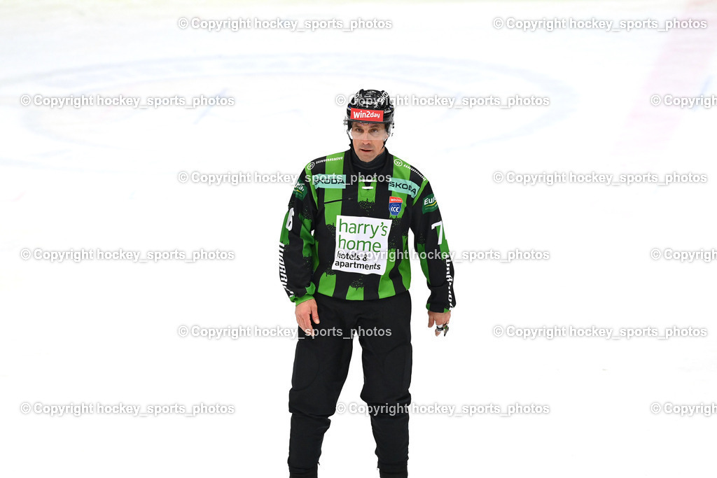 EC IDM Wärmepumpen VSV vs. Vienna Capitals | HRIBAR MATJAŽ Referee, EC IDM Wärmepumpen VSV vs. Vienna Capitals, EC IDM Wärmepumpen VSV vs. Vienna Capitals am 28.01.2026 in Villach (Stadthalle Villach), Austria, (Photo by Bernd Stefan)