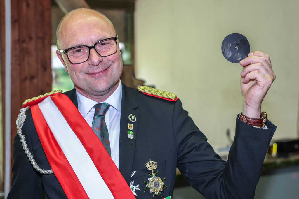 top-top.de 240629-042 | Foto, Video, Fotografie, Videografie, Fotobox, DJ, Discjockey, Musik, Musikbox, Veranstaltung, Photobooth, Amazon, Ebay, Buchtipp, Bestseller, Autor, Verlag, Buch, Wesel, Hamminkeln, NRW, Dinslaken, Rees, Drohne, Hochzeit, Party, Fotobox, Wesel, Fotograf