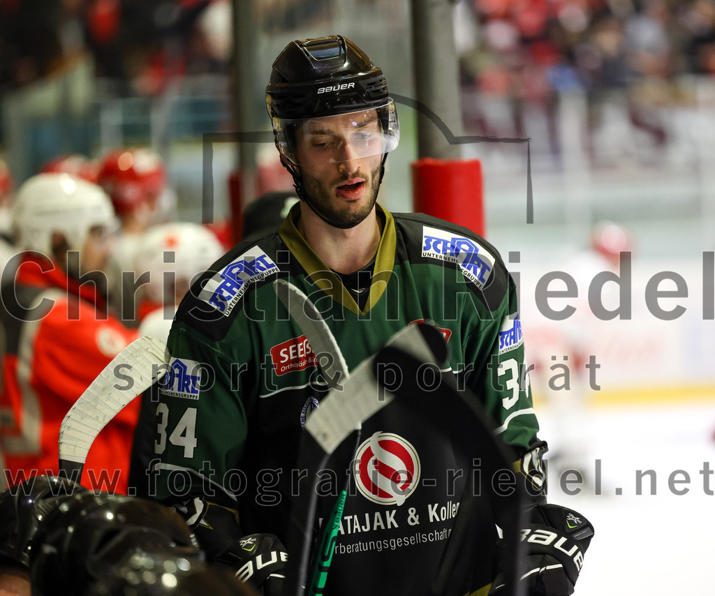 2023-03-19_096_TSV_Erding_gegen_TEV_Miesbach | Erding, Deutschland, 19.03.2023:
Eishockey, Bayernliga Playoffs 2022 / 2023, Halbfinale, TSV Erding gegen TEV Miesbach, Endergebnis: 

Bastian Cramer (Erding Gladiators, #34)

Foto: Christian Riedel / fotografie-riedel.net