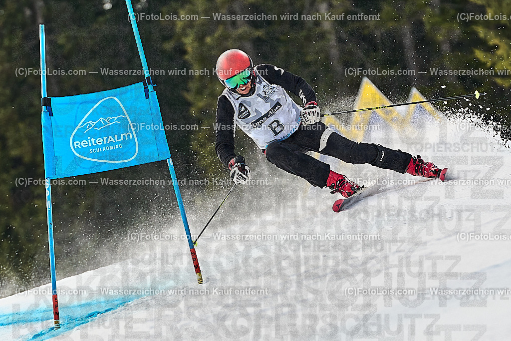 _WWO2981_MASTERS-WM_Reiteralm_CD-SG_Vorlaeufer | FISWORLD CHAMPIONSHIPSMASTERS ALPINE SKIING, 23. – 28. MÄRZ 2026 - REITERALM | STMK | AUT.   Veranstaltet vom Masters-Referat des Deutschen Skiverbandes (DSV). Durchführende Organisation: WSV Pichl-Reiteralm, unterstütutzt von den Bergbahnen REITERALM bei Schladming und SKI AUSTRIA.                            Disziplinen:  Super-G, GiantSlalom, Slalom.                                                 Kategorien:  A (Herrn 30-59 Jahre), B (Herrn ab 60 Jahre), C (Damen 30-59 Jahre), D (Damen ab 60 Jahre).                Rennstrecken:   Gasselhöhe und Muldenliftpiste auf der Reiteralm.