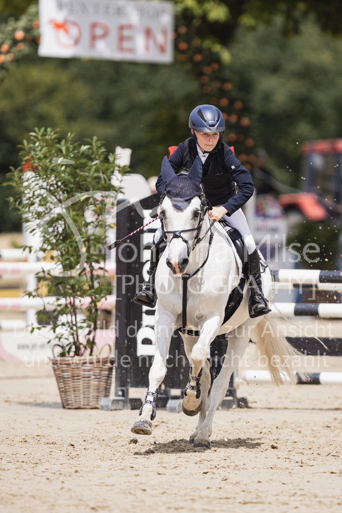 250711_BHO_A2-Spr-2-249 | Deine schönsten Turniermomente als professionelle Fotos! Entdecke hochwertige Pferdesport-Fotografie im Online-Shop. Jetzt Fotos finden & bestellen!
