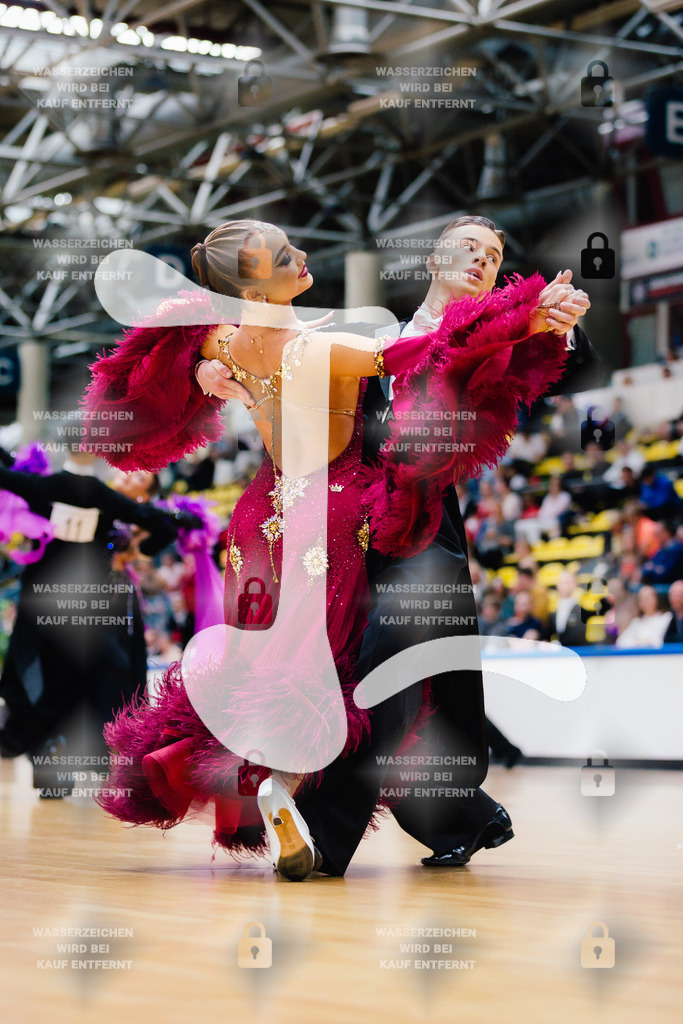Hessen Tanzt WDSF International Open Standard 19th (72) Orestas Preidys _ Katrina Motiejune (Lithuania)-2025-05-17-9003 | Webshop for digital downloads and prints of dance sport, event & show photographer Julian Link - Realisiert mit Pictrs.com