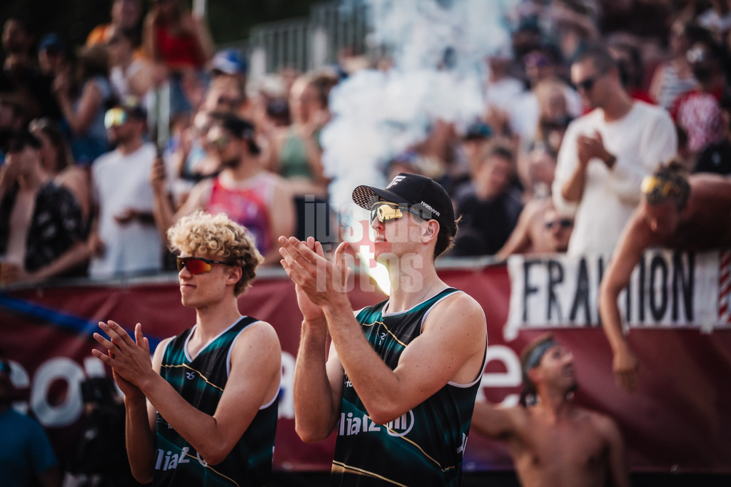 Beachvolleyball | Männer | Allianz German Beach Tour 2025 | Tourstop München | 12.07.2025 | v.l. Tamo Wüst und Tristan Fröbel
