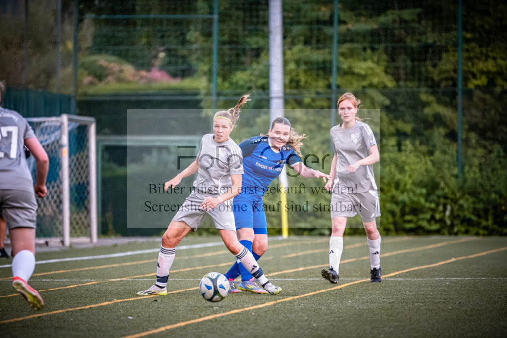 SG Holzhausen / Schölerberg / TuS Nahne - SV Harderberg | Fr.-BZP Weser-Ems · SG Holzhausen / Schölerberg / TuS Nahne - 1. Damen · Sportplatz Auf dem Volke - Realisiert mit Pictrs.com