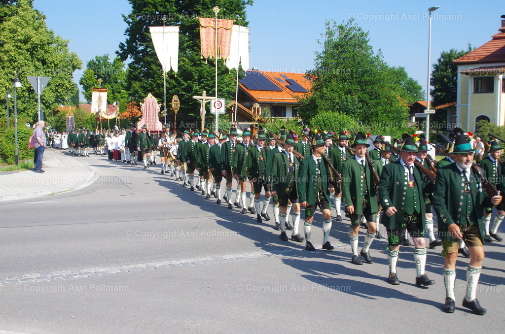 IMGP3253 | fotografiert von Axel PollmannLeonhardi Wallfahrt Benediktbeuern und Murnau, Fronleichnam, Fasching, Landschaft im Loisachtal und Benediktbeuern  - Realisiert mit Pictrs.com