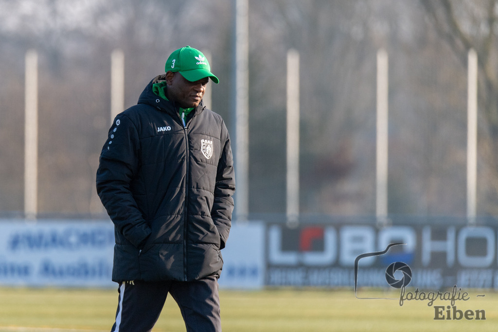 FC Rastede-Hansa Friesoythe | FC Rastede (blau)-Hansa Friesoythe (grün) am 09.02.2025 in Rastede (Sportanlage Kötterswegs), Photo: Philip Eiben 2025 - Realisiert mit Pictrs.com