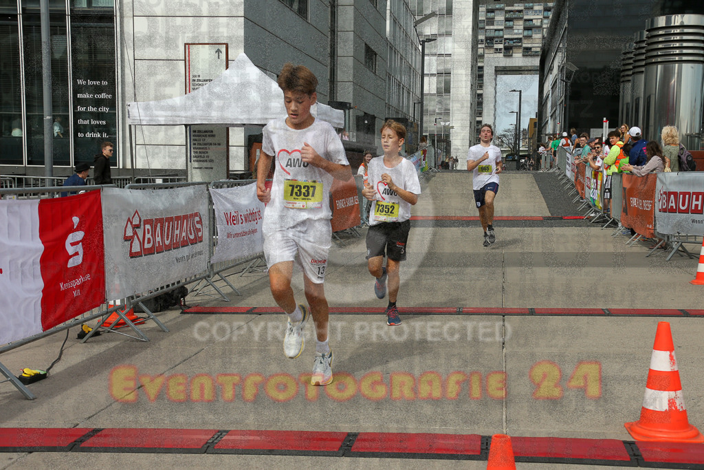 250920_1324_EX1_4406 | Sportfotografie im Rhein-Sieg Kreis, Köln, Bonn, NRW, Rheinland Pfalz, Hessen, etc. Unser Tätigkeitsfeld umfasst den Laufsport vom Volkslauf über den Marathon, Duathlon, Triathon bis zum Ultralauf wie Kölnpfad Ultra oder Schindertrail.