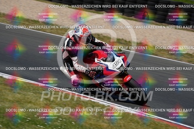 2025_05_12_PBK_17563 | Sportfotografie; SlowMotion; Video; Rennstrecke; Hafeneger; Speer; Racing; RSE; BMW; CBO; Trackday; Motorsportarena; Hockenheimring; Brno; Most; Barcelona; Valencia