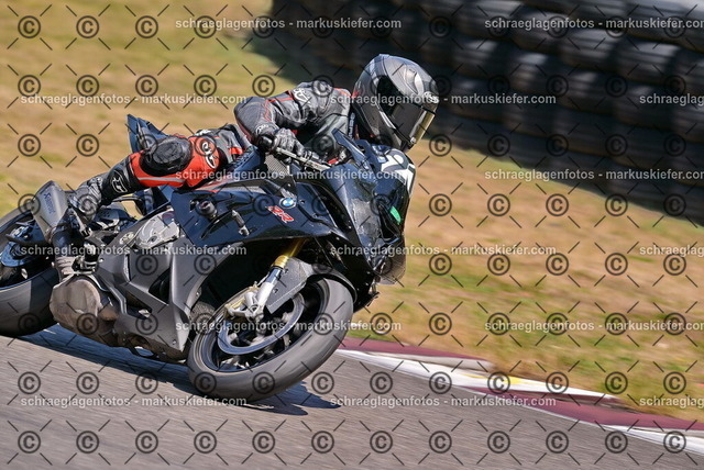 26bt05-1179 | markuskiefer.com - Realisiert mit Pictrs.com