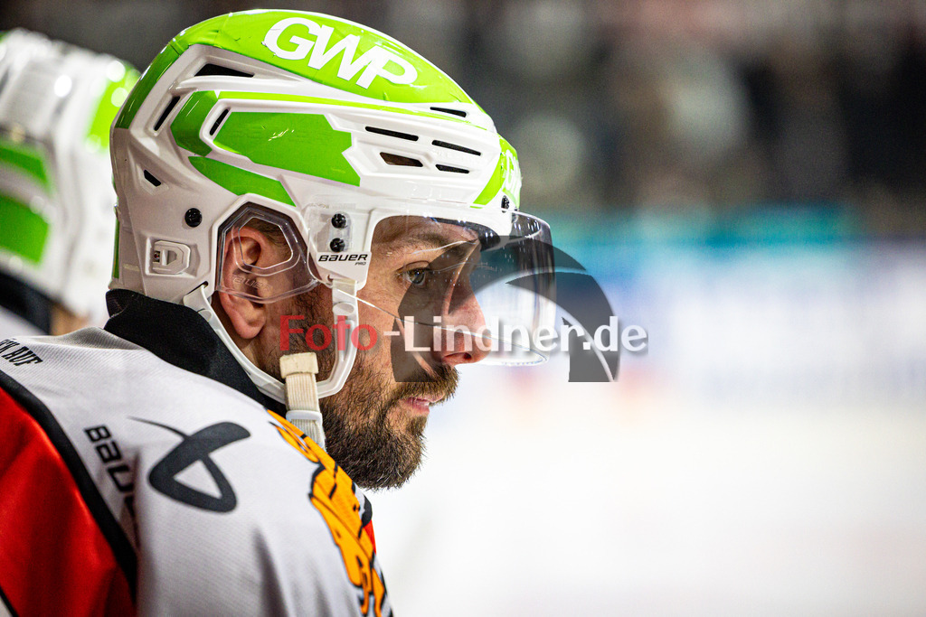 TSV Peißenberg MINERS gegen EHC Königsbrunn PINGUINE | Eishockey Bayernliga Herren Playoffs Viertelfinale 2024/25 - Spiel 4 von 7, TSV Peißenberg MINERS gegen EHC Königsbrunn PINGUINE, 20250216,Marius KLEIN (MINERS 25) Portrait,2025-02-16 in Peißenberg (Eisstadion Peißenberg)Marius KLEIN (MINERS 25)Copyright: WolfgangxLindner foto-lindner.de