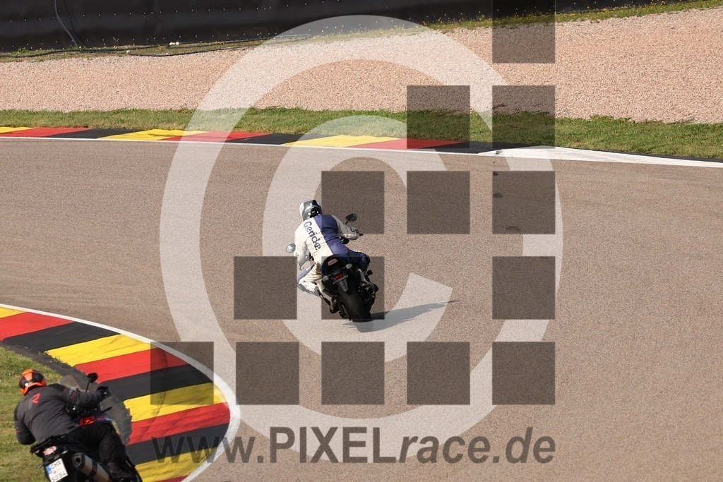 inst40-20240823_06006 | Schöne Erinnerungen an spannende Momente - das festzuhalten ist unser Job. PIXELrace.de ist seit 2003 auf den Rennstrecken Europas unterwegs um die Action draußen beim Fahren und die wunderbare Stimmung imm Fahrerlager für euch einzufangen.