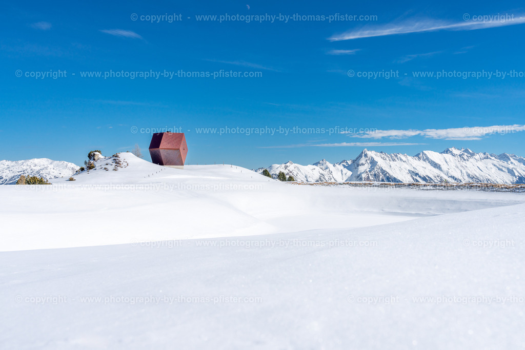 Granatkapelle mit Schnee copyright  Thomas Pfister-18 | PHOTOGRAPHY BY THOMAS PFISTER