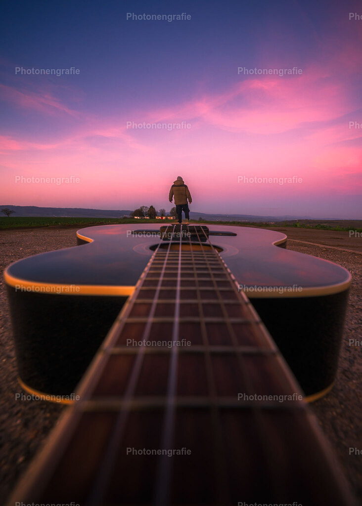 Gitarrensstreet | Photonengrafie´s Shop - Realisiert mit Pictrs.com