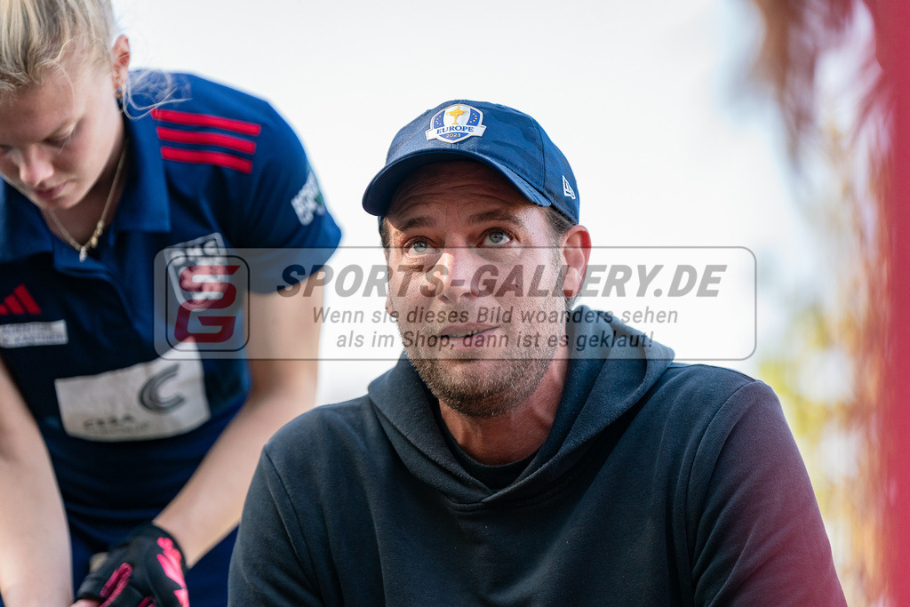 HK_20231007_902794 | 1.Bundesliga Damen Düsseldorfer HC - Großflottbeker THGC am 7.10.2023 DHC, Düsseldorf , Nico Sussenburger ( Trainer Düsseldorfer HC )