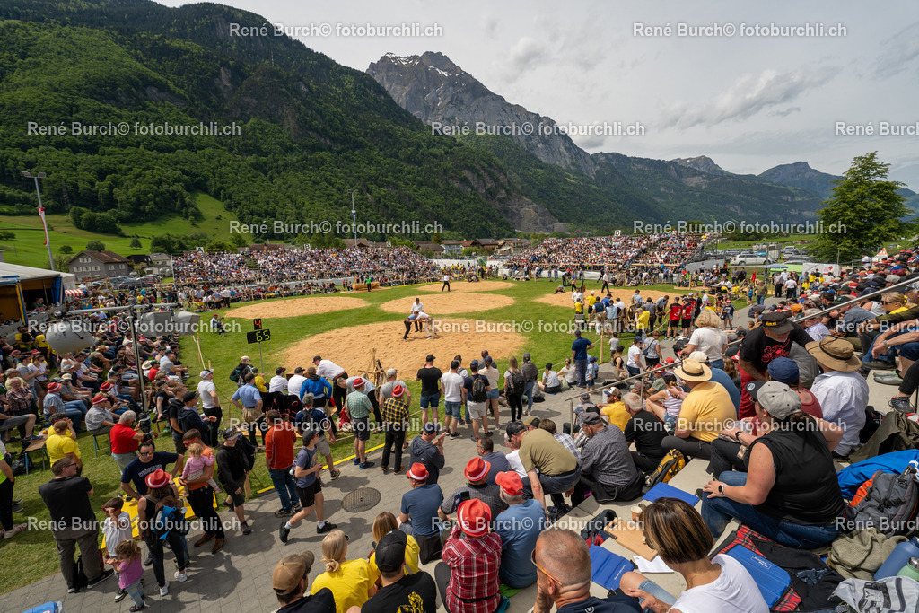 Arena | René Burch leidenschaftlicher Fotograf aus Kerns in Obwalden.  Hier finden sie Sport, Landschaft und Natur Fotografie.
 - Realisiert mit Pictrs.com