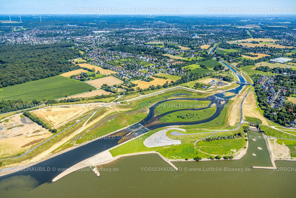 Voerde240802781 | Luftbild, Emscherdelta, neue und ehemalige Emschermündung in den Fluss Rhein, Blick auf Eppinghoven und Dinslaken, Möllen, Voerde, Ruhrgebiet, Niederrhein, Nordrhein-Westfalen, Deutschland