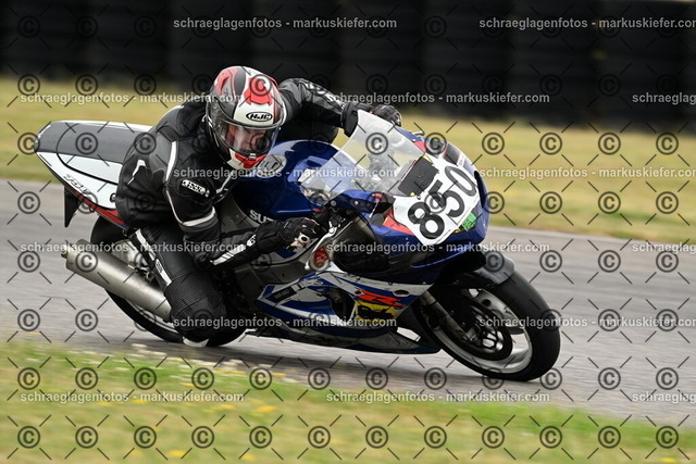 25bt02-1375 | markuskiefer.com - Realisiert mit Pictrs.com