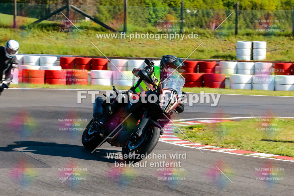 Moto-TeamOBK-21056 | Hier findet Ihr Bilder von Touristenfahrten auf der Nürburgring Nordschleife oder von anderen Veranstaltungen die ich besucht habe. Viel Spass beim Durch Schauen 