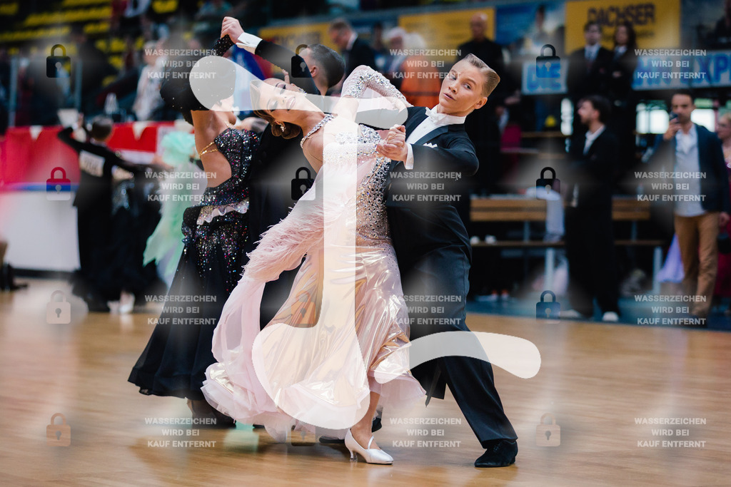 Hessen Tanzt WDSF Open Junior II Standard 5th (217) Vitalii Karnaukhov _ Elizaveta Beloedova (TC Rot-Weiß Leipzig)-2025-05-17-7604 | Webshop for digital downloads and prints of dance sport, event & show photographer Julian Link - Realisiert mit Pictrs.com
