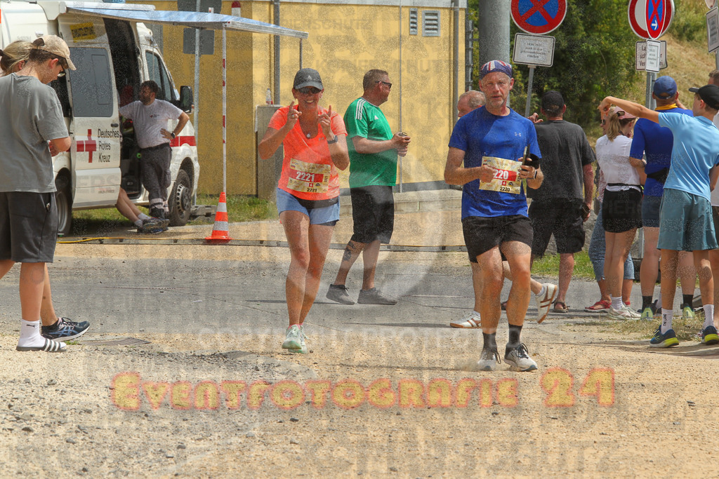 250614_1255_EV4_0325 | Sportfotografie im Rhein-Sieg Kreis, Köln, Bonn, NRW, Rheinland Pfalz, Hessen, etc. Unser Tätigkeitsfeld umfasst den Laufsport vom Volkslauf über den Marathon, Duathlon, Triathon bis zum Ultralauf wie Kölnpfad Ultra oder Schindertrail.