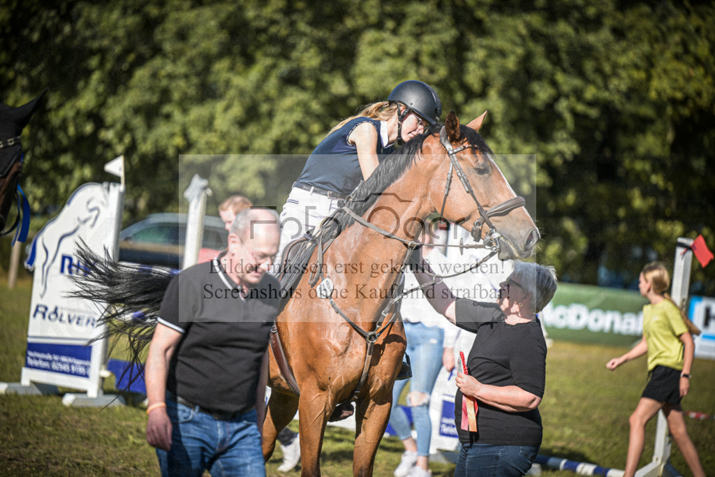 DOS_0043 | Entdecke hochwertige Reitturnierfotos von Foto Oger. Professionell, emotional und authentisch – jetzt Lieblingsmomente im Shop bestellen.Deutschlandweite Turnierfotografie. - Realisiert mit Pictrs.com