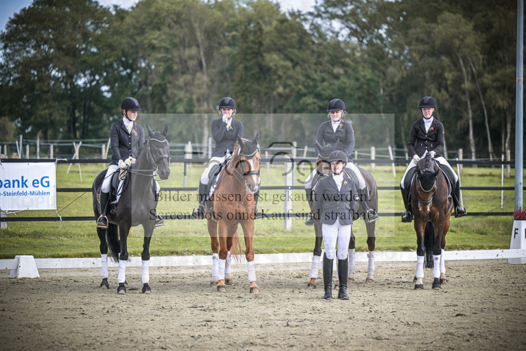 DOS_0009 | Entdecke hochwertige Reitturnierfotos von Foto Oger. Professionell, emotional und authentisch – jetzt Lieblingsmomente im Shop bestellen.Deutschlandweite Turnierfotografie. - Realisiert mit Pictrs.com