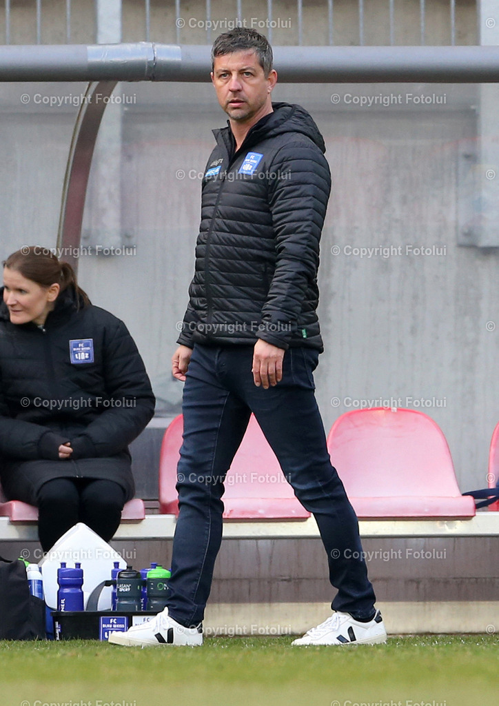 A_LUI_25022024_11 | SPORT,FUSSBALL, ADMIRAL BUNDESLIGA AUSTRIA KLAGENFURT - BLAU WEISS LINZ 25.02.2024 IM BILD :AARON TRAINER GERALD SCHEIBLEHNER (BLAUWEISSLINZ) FOTO:FOTOLUIMW