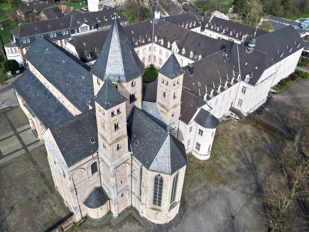 Kloster Knechststeden | Immofotokoeln - Realisiert mit Pictrs.com
