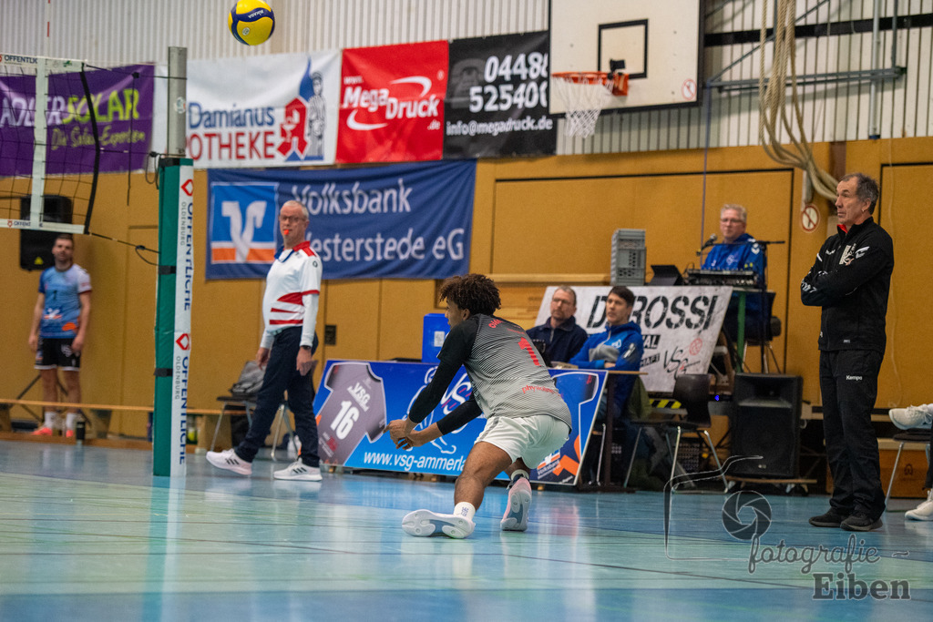 VSG Ammerland-Oldenburger TB | Regionalliga; VSG Ammerland (blau)-Oldenburger TB (weiß) am 18.01.2025 in Bad Zwischenahn (Sporthalle Schilldestraße ), Photo: Philip Eiben 2025 - Realisiert mit Pictrs.com