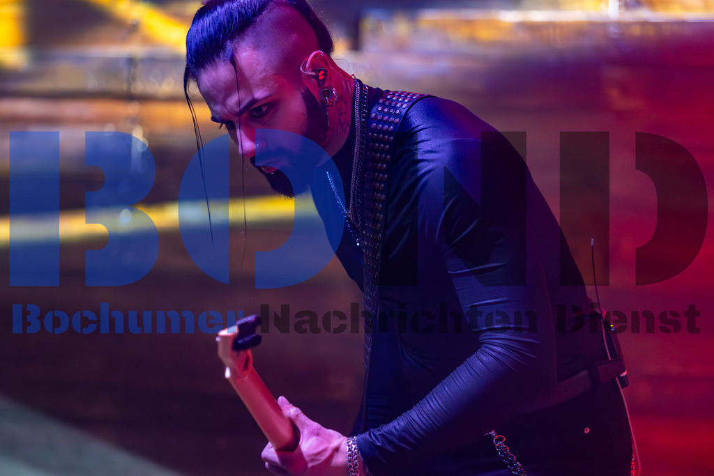 SES_ENEINS20250227-32 | bond - Realisiert mit Pictrs.com