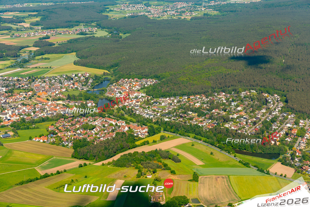 Das Luftbild zeigt :  Hemhofen - Die Luftaufnahme wurde 2024 vom UL-Flugzeug aus erstellt ( keine Drohne ) - Hochauflösende Luftaufnahme - Für grossformatige Ausdrucke geeignet. Die Geschenkidee !Mit Lizenz und Bildrechte bestellbar