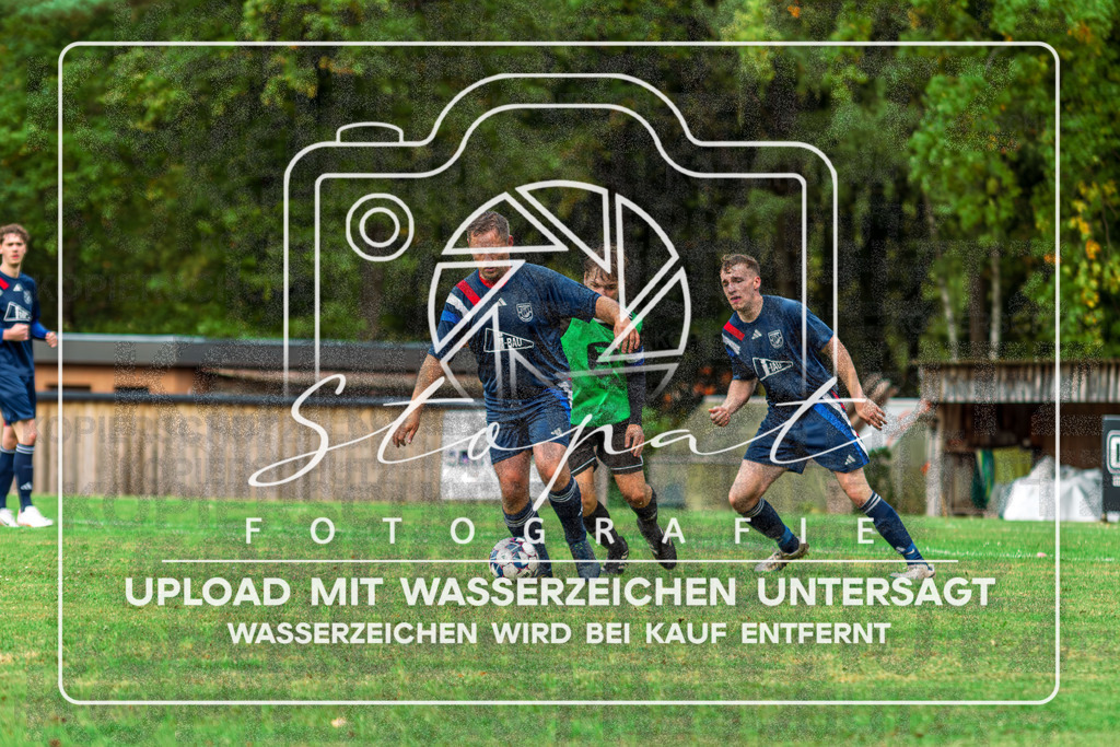 SFBFGFS-1011 | Herren 3. Kreisklasse HK Spiel zwischen SF Bispingen 2 und FG Fulde-Stellichte 2 im Sportplatz Huetzel, Bispingen (Simon Paul Stopat) - Realisiert mit Pictrs.com