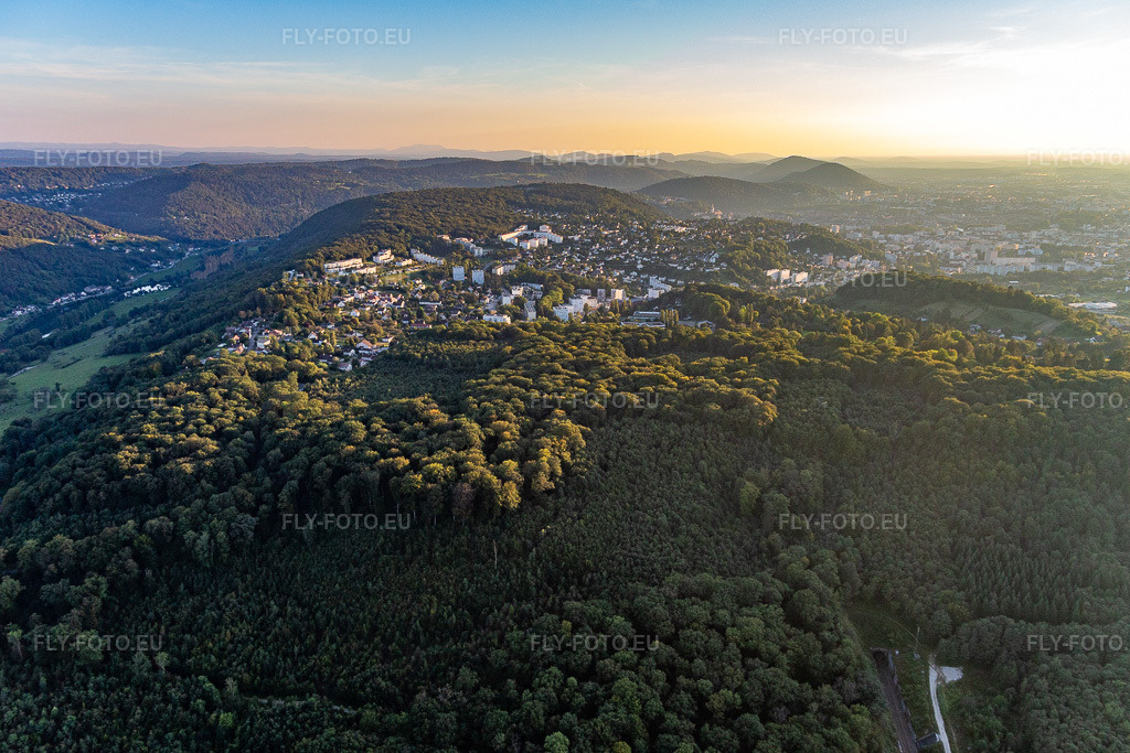 Vue aérienne: Les Clairs Soleils à Besançon dans le département Doubs, France. Photo: IMG_129642.jpg prise le 23/09/2021 par Werner Riehm/FLY-FOTO.euRésolution de l'original: 5179 x 3453 px