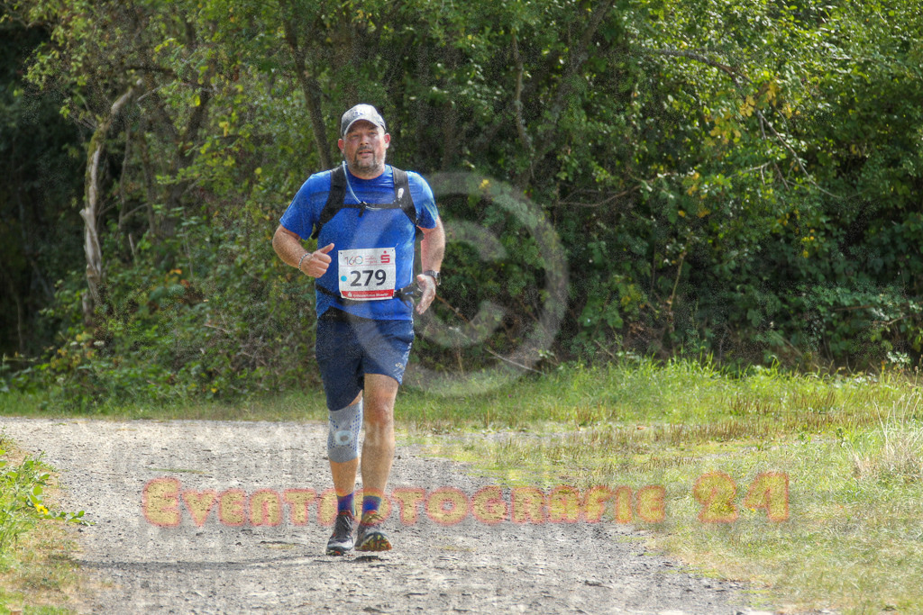 250830_1236_EV4_4057 | Sportfotografie im Rhein-Sieg Kreis, Köln, Bonn, NRW, Rheinland Pfalz, Hessen, etc. Unser Tätigkeitsfeld umfasst den Laufsport vom Volkslauf über den Marathon, Duathlon, Triathon bis zum Ultralauf wie Kölnpfad Ultra oder Schindertrail.