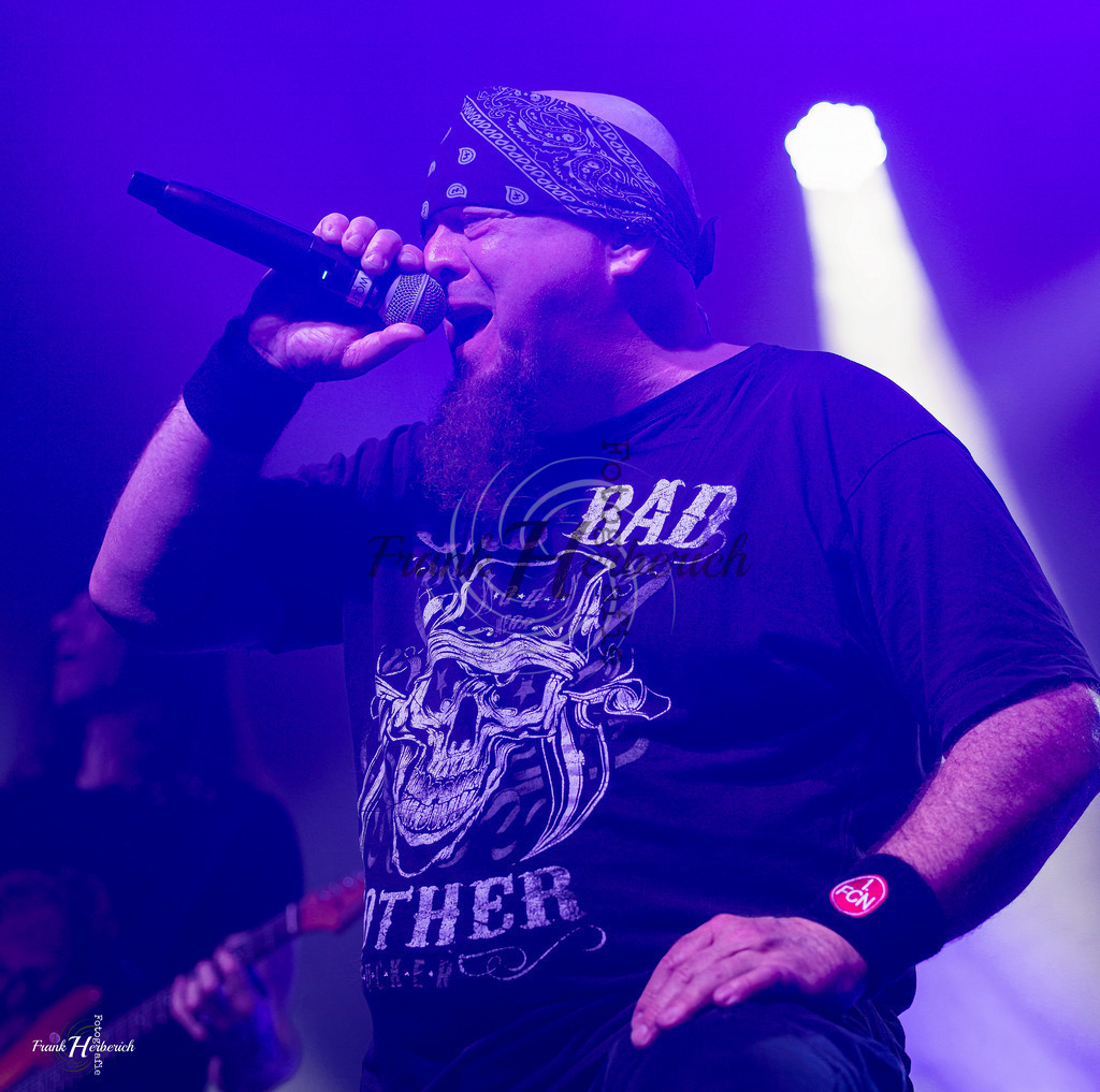 Justice 23.12.2025 | Frank Herberich Fotografie, Frank Herberich, Fotografie, Hochzeit, Portrait, St. Peter Ording, Ording, Westerhever, Nordsee, Frank Fotografie, Hardheim,  Odenwald,Walldürn, Band,Eventfotografie - Realized with Pictrs.com