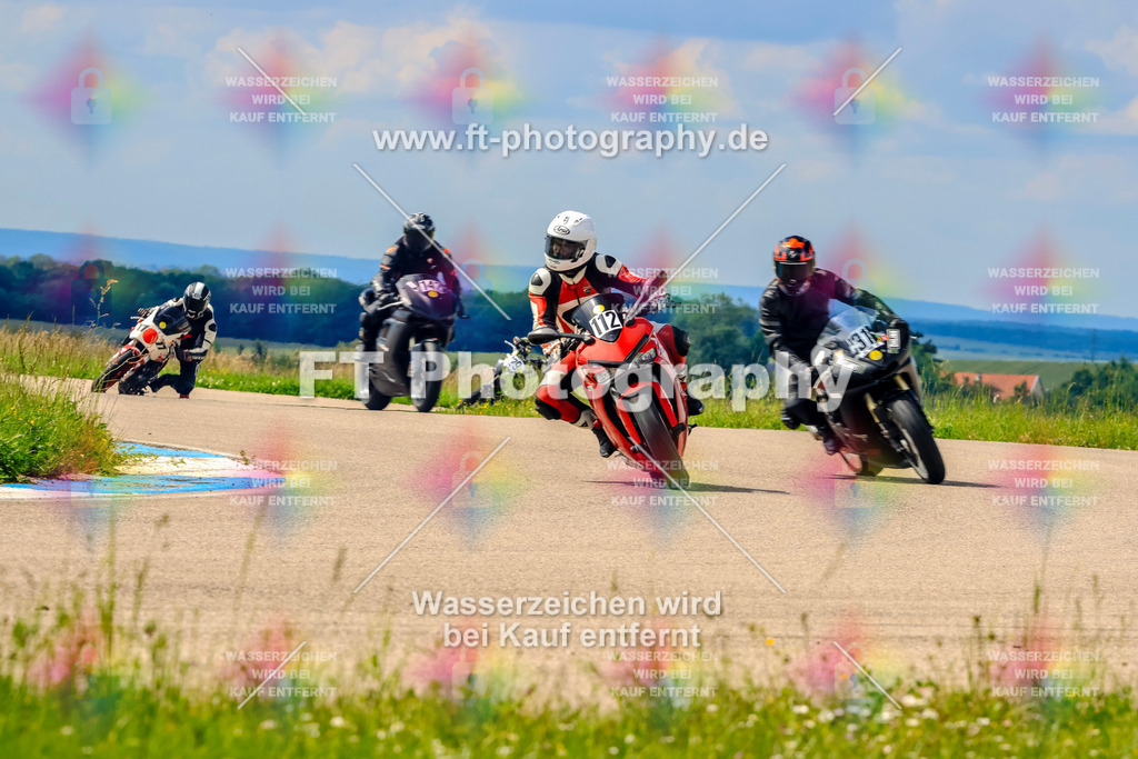 MotoTeam-0888 | Hier findet Ihr Bilder von Touristenfahrten auf der Nürburgring Nordschleife oder von anderen Veranstaltungen die ich besucht habe. Viel Spass beim Durch Schauen 