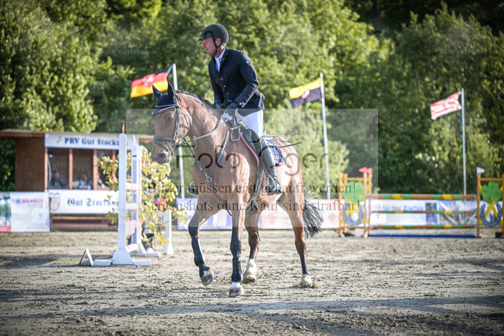 DOS_1312 | Entdecke hochwertige Reitturnierfotos von Foto Oger. Professionell, emotional und authentisch – jetzt Lieblingsmomente im Shop bestellen. - Realisiert mit Pictrs.com