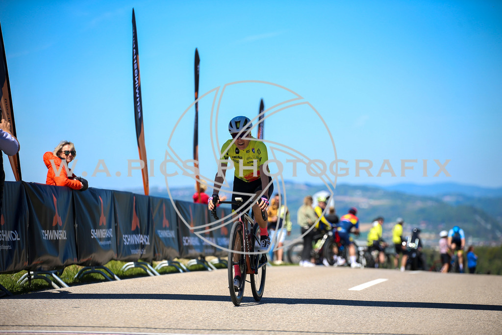 ..... | Wels, 23.04.2026, Kirschblüten Radrennen 2026 , Image shows: Photo: Wapics / Willdoner Andreas