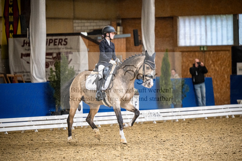 DOS_4229 | Entdecke hochwertige Reitturnierfotos von Foto Oger. Professionell, emotional und authentisch – jetzt Lieblingsmomente im Shop bestellen.Deutschlandweite Turnierfotografie. - Realisiert mit Pictrs.com