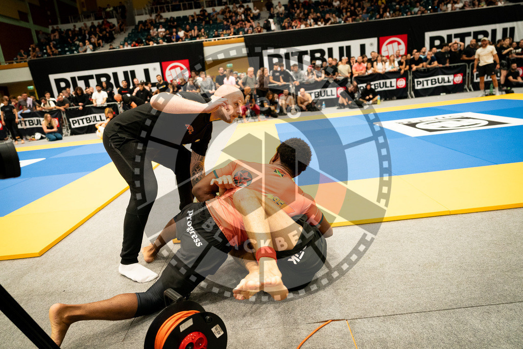 20250906PBB3149 | Fighters compete during the ADCC European Trials  competition in Warsaw, Poland, on September 6, 2025.